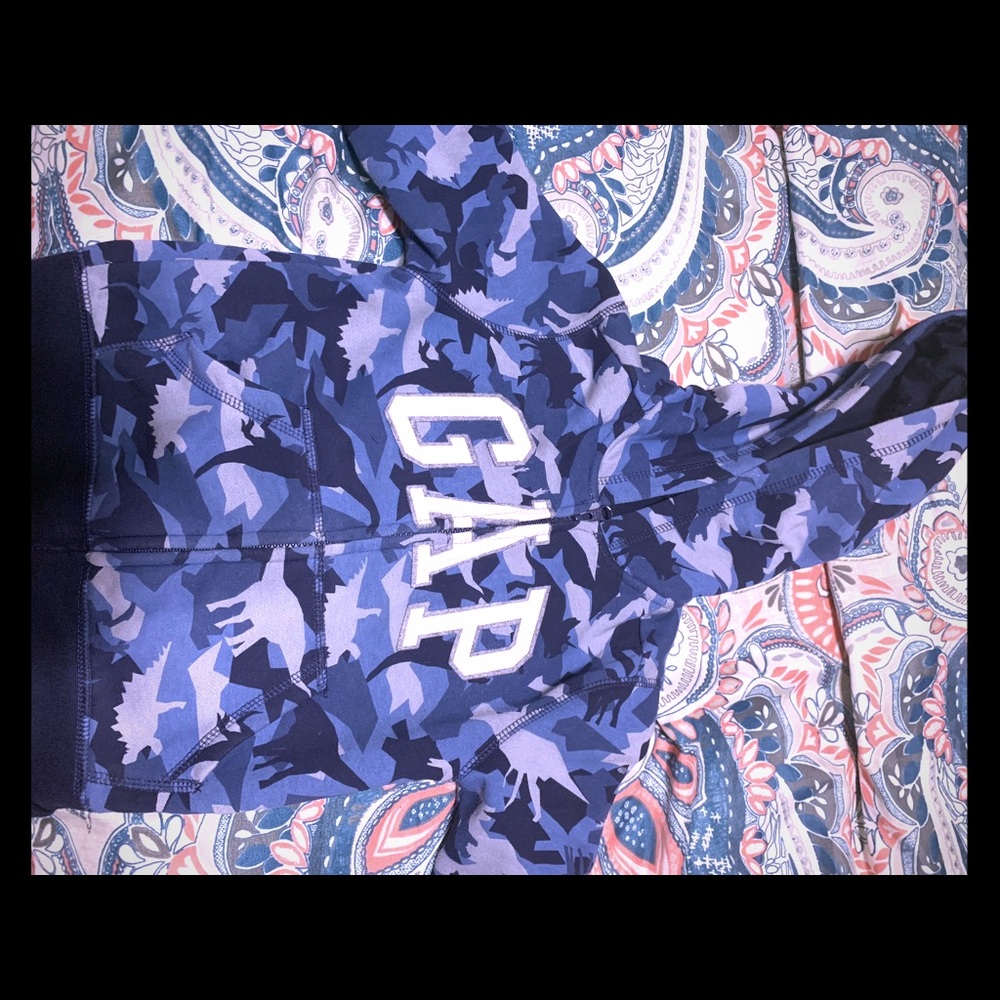 GAP Dino print zipper jacket!